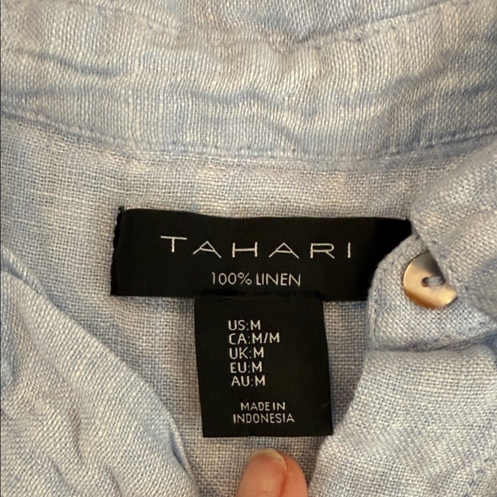 Tahari Light Blue 100% linen Button-Down blouse - Picture 2 of 10